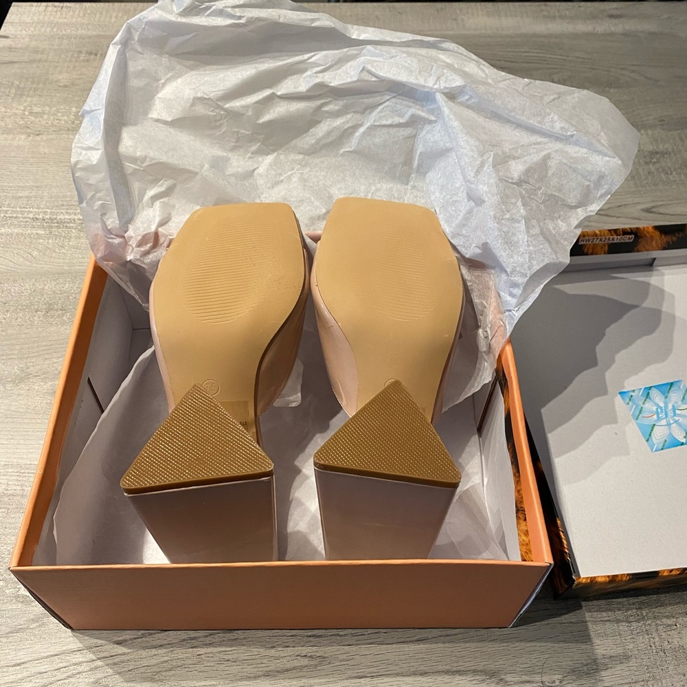NWT Miss Lola Square Toe Triangle Heel Mules 8.5 - Picture 10 of 11